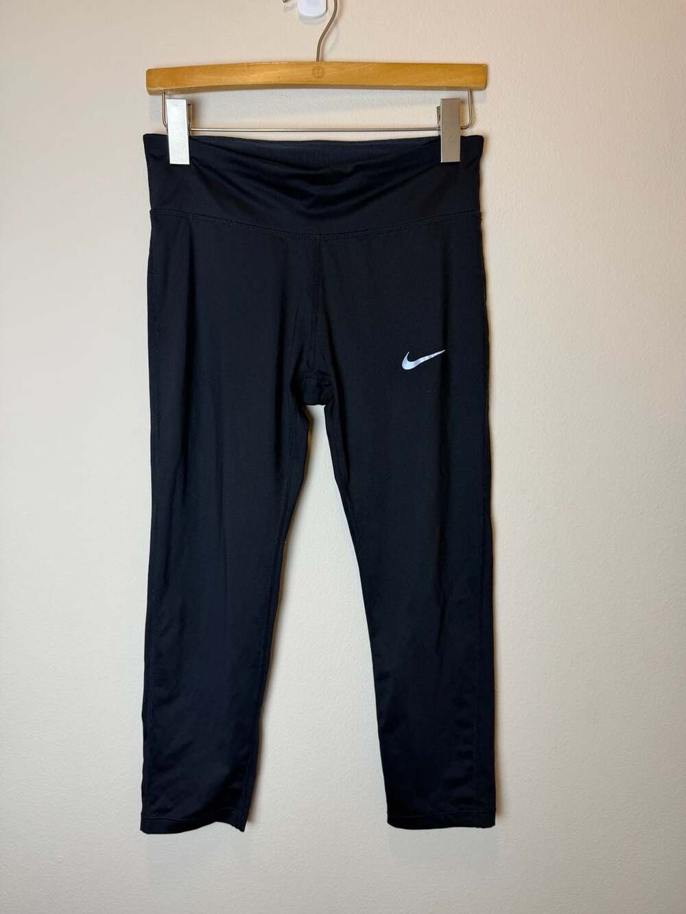 Nike Dri-Fit Crop Leggings Size M Black